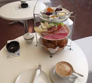 Frühstück im Cafe Mauu in der Cita