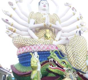 Wat Plai Laem 18-armige Statue