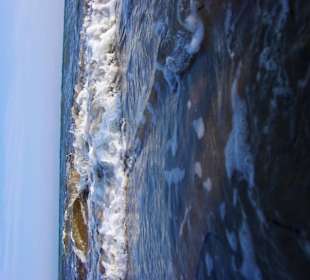 Ganz unten mit Wellen