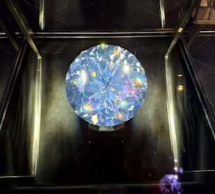 Größter handgeschliffener Kristall