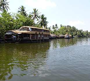 Hausboote wohin man schaut