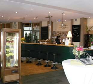 Bar im Restaurant im Eingangsbereich