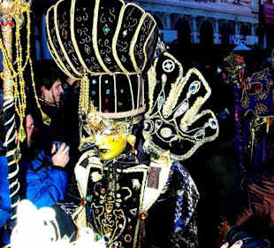 Kostüme-Masken-Show Venedig 2011