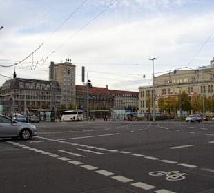 Uni, Oper