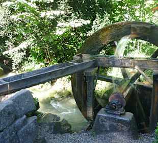 Wasserrad im Kurpark Garmisch