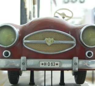 Altes Fahrschulmodell eines PKW´s