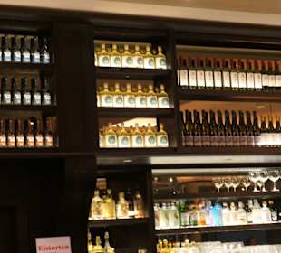 Blick in den Innenraum vom Rest. Elisenbrunnen