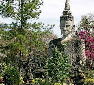 Sala Kheo Kou - Wat Khaek