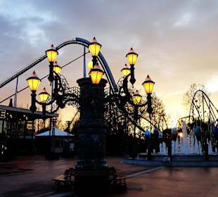 Vor dem Eingang Europapark