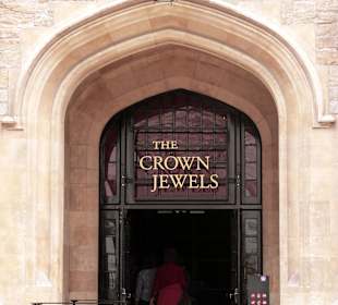 Crown Jewels Entrance