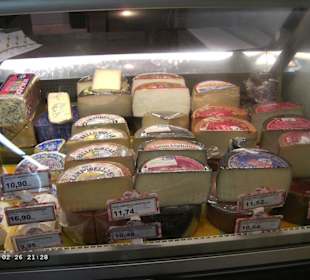 Ein Teil der Käse Theke