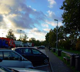 Rechter Fußweg geht ca. 5KM