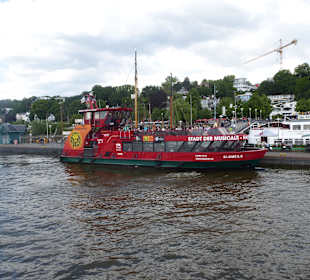 Bügeleisenfähre Landungsbrücken-Finkenwerder