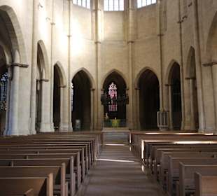 Blick in das Mittelschiff