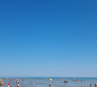 Über den Köpfe hinweg