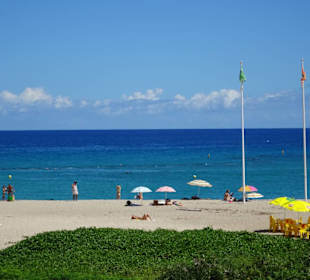 Strandimpressionen an der Plage des Roches Noires
