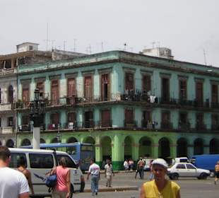 Gegenüber vom Capitolio