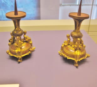 Leuchterpaar mit allegorischen Frauenfiguren s.u.