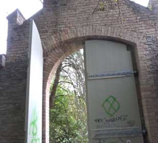 Chapuis Park