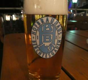 Absacker auf der Terrasse vom Gasthof zum Neuhaus