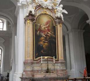 Blick auf den Seitenaltar