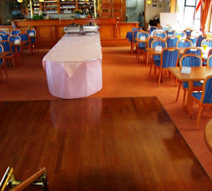 Innenraum mit Tanzbereich