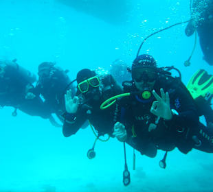 Chloe's Diving Center