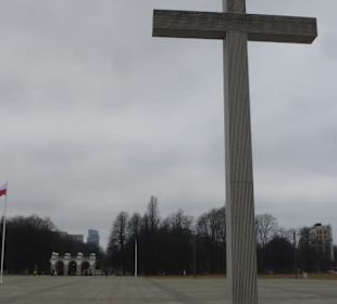 Józef Piłsudski Platz mit „Papstkreuz“