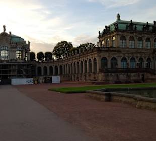 Altstadt Zwinger Wallpavillon