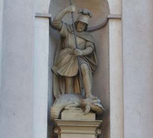 Außenansicht Statuen