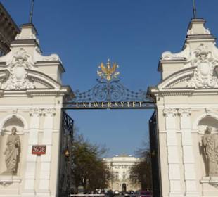 Eingangstor zum Campus Ul. Krakowskie Przedmieście