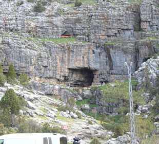 Tınaztepe Höhle - Toni Macaroni Tours