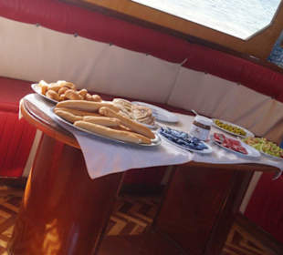 Das leckere essen auf dem Bot