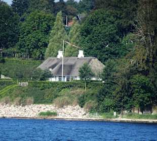 Blick vom Schiff auf die dänische Küste