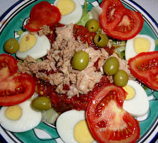 „Salade Méchouia“ als Vorspeise