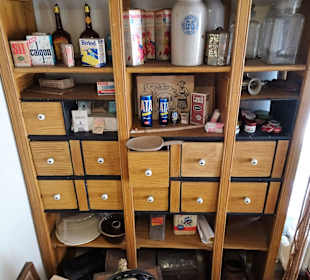 Blick in einen alten Kolonialwarenladen