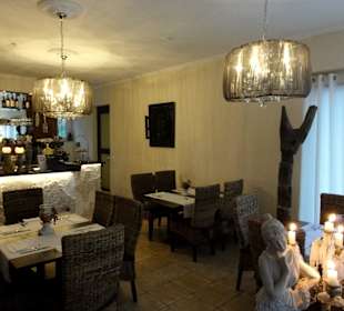 Blick in die Gasträume der Trattoria