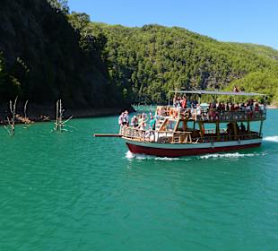 Ausflugsboot