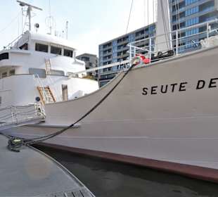 Impressionen aus dem Sandtorhafen