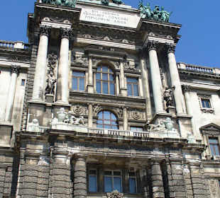 Wiener Hofburg vom Burggarten aus