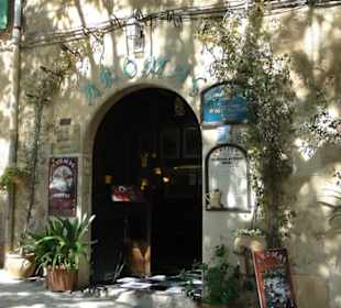 Der Eingang zum Café