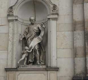  Katholische Hofkirche