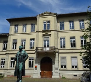 Entlang der Hauptstraße