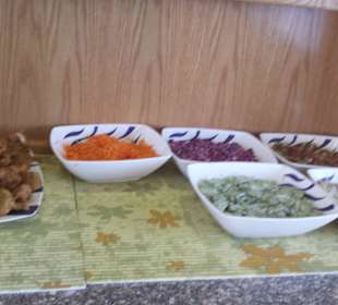 Lecker Salate und Saucen