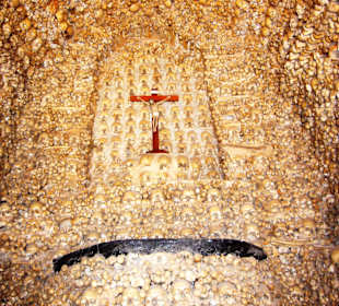 Capella dos Ossos
