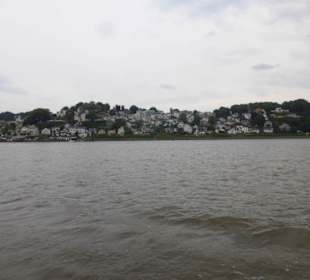 In Hamburg auf der Elbe