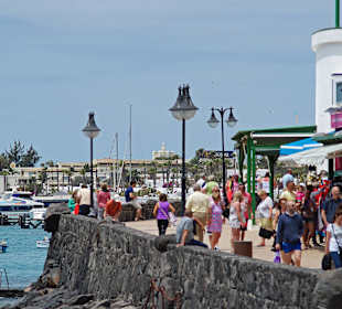 Aussicht auf Playa-Blanca Promenade