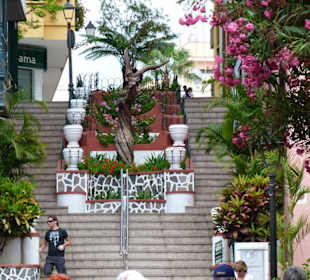 Neu gestaltete Treppe zur Altstadt