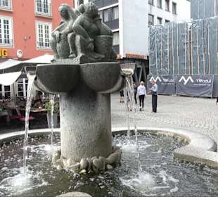 Fischweiber-Brunnen