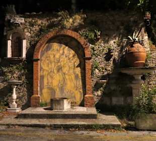 Kunstwerk am Dorfplatz